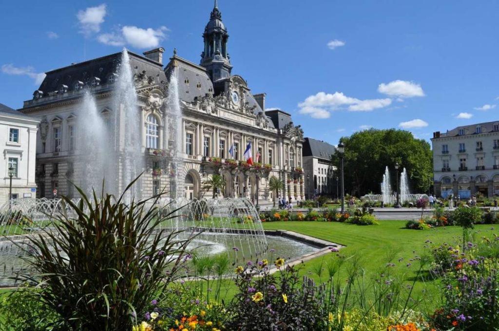 Апартаменты Le Balzac / Colbert - Bord De Loire Тур Экстерьер фото